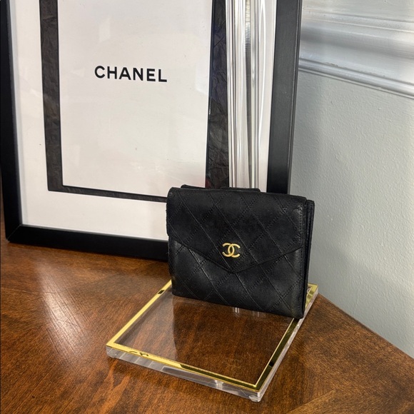 CHANEL DOUBLE SNAP CC Black Quilted lambskin wallet - Picture 4 of 16